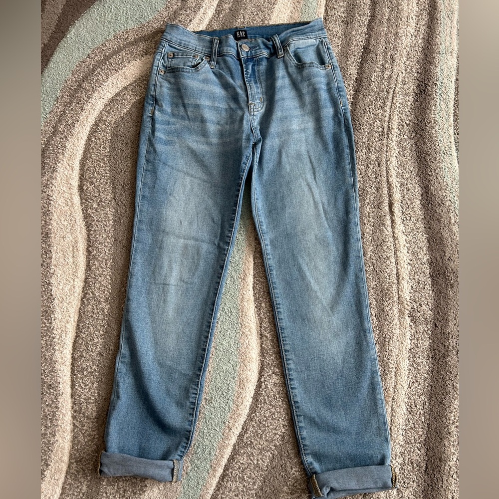 THE GAP JEANS